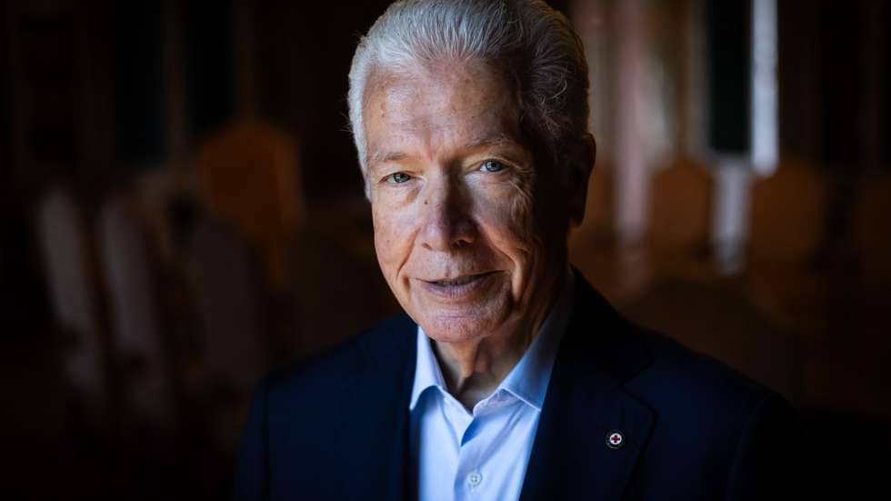 O presidente da Cruz Vermelha Portuguesa, António Saraiva, durante uma em entrevista à Agência  Lusa, por ocasião do primeiro ano de mandato à frente da instituição, na sede da Cruz Vermelha Portuguesa, em Lisboa, 24 de junho de 2024. (ACOMPANHA TEXTO DE 29 DE JUNHO DE 2024). JOSÉ SENA GOULÃO/LUSA