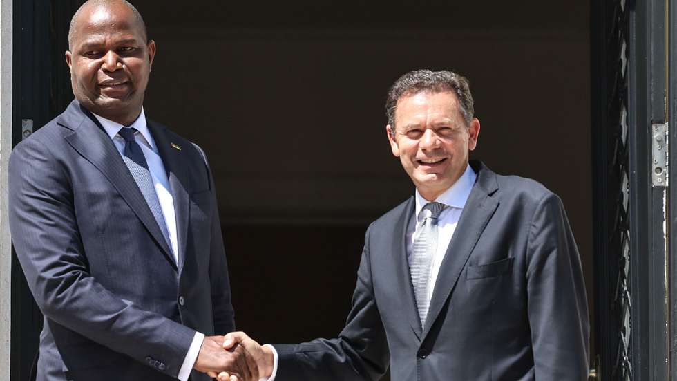 Portuguese Prime Minister Luis Montenegro (R) welcomes the President of Mozambique Daniel Chapo (L) before a meeting at the Sao Bento Palace, in Lisbon, Portugal, 03 July 2025. ANTONIO COTRIM/LUSA