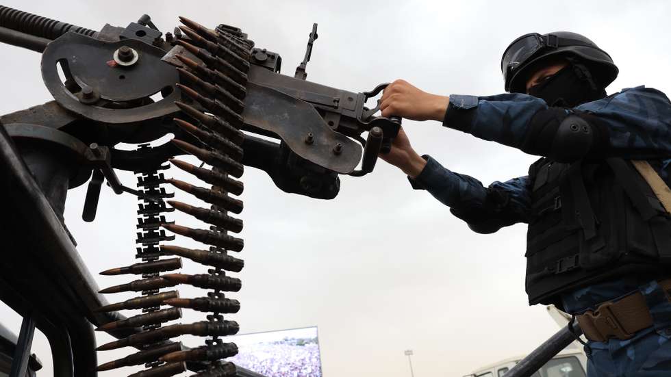epaselect epa12216181 A Houthi soldier mans a machine gun on a vehicle while on patrol during a protest against Israel, in Sana'a, Yemen, 04 July 2025. Thousands of Houthi supporters demonstrated in Sana'a against Israel's ongoing military campaign in the Gaza Strip. Houthi leader Abdul-Malik al-Houthi has claimed that his forces had fired 10 missiles and drones at Israeli targets in the past week, as part of their support for the Palestinian people in Gaza.  EPA/YAHYA ARHAB