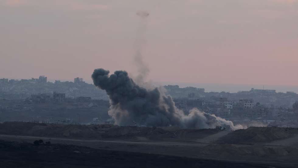 epa12213658 Smoke rising in the northern Gaza Strip near Beit Hanoun as seen from the Israeli side of the border, 03 July 2025.  EPA/ATEF SAFADI