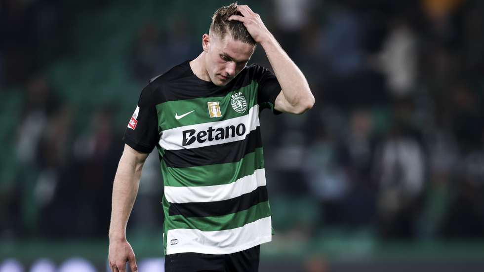 Sporting player Viktor Gyokeres reacts at the end of the Portuguese First League soccer match against Sporting de Braga held at Alvalade Stadium in Lisbon, Portugal, 07 April 2025. FILIPE AMORIM/LUSA
