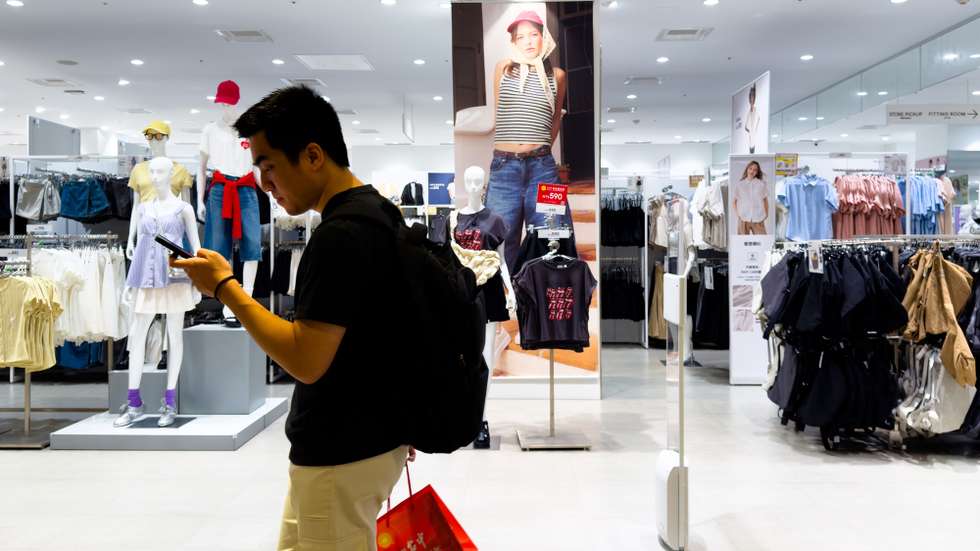 epa12166056 A person walks inside a department store in Taichung, Taiwan, 09 June 2025. According to Taiwan's Ministry of Finance, the country's trade surplus expanded to 12.62 billion US dollars in May 2025, up from 6.03 billion US dollars in May of the previous year.  EPA/RITCHIE B. TONGO