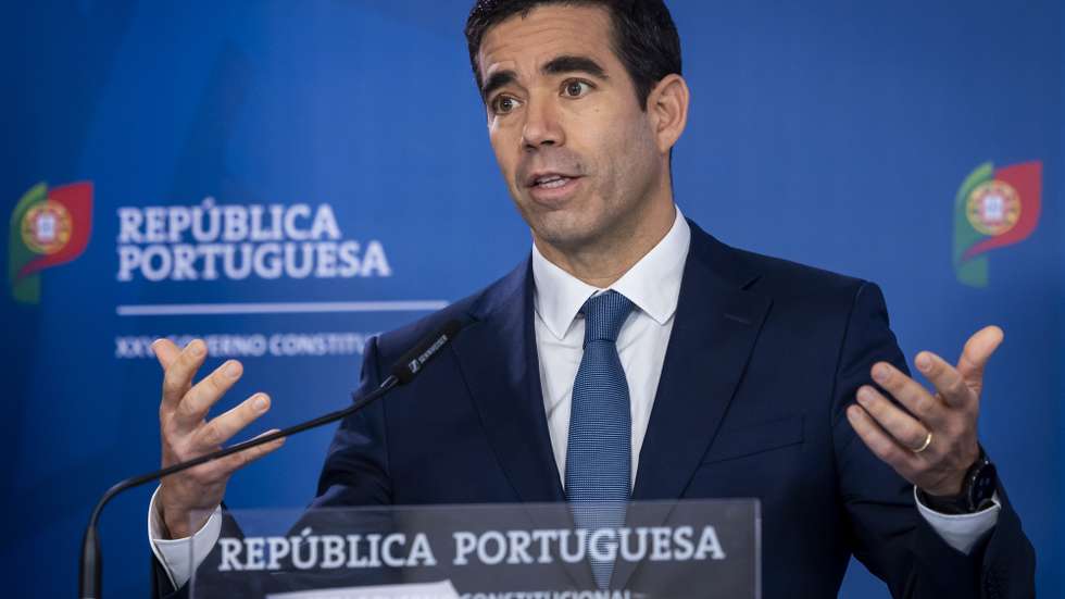 O ministro da Presidência, António Leitão Amaro, intervém no briefing após reunião do Conselho de Ministros, no Campus XXI, em Lisboa, 24 de julho de 2025. JOSÉ SENA GOULÃO/LUSA