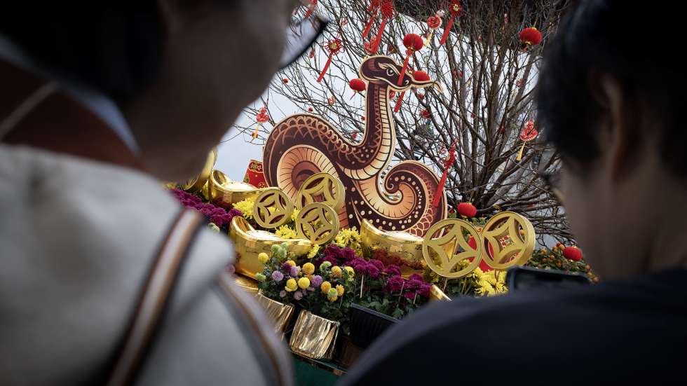 Celebrações do Ano Novo Lunar, em Macau, 23 de janeiro de 2025. Trata-se da principal festa das famílias chinesas, equivalente ao natal nos países ocidentais, e para muitos trabalhadores as folgas e feriados concedidos nesta quadra constituem as únicas férias do ano. (ACOMPANHA TEXTO DE DIA 26 DE JANEIRO DE 2025). GONÇALO LOBO PINHEIRO/LUSA