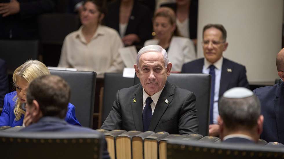 epa12293472 Israeli Prime Minister Benjamin Netanyahu (C) attends the opening ceremony of the Knesset Museum, in the old building of the Israeli parliament, in Jerusalem, 11 August 2025.  EPA/OHAD ZWIGENBERG / POOL