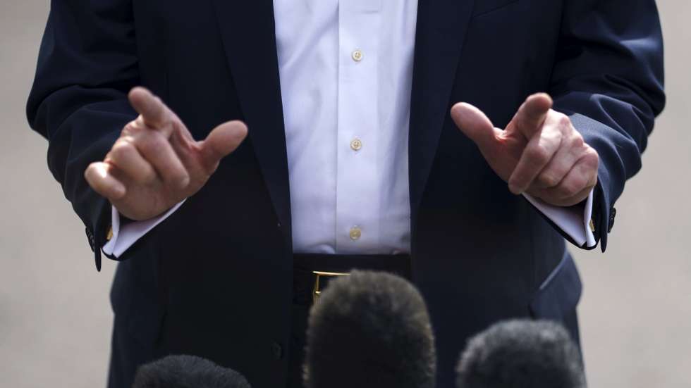 epaselect epa12232010 US President Donald Trump speaks to the media before leaving the White House on board Marine One, in Washington, DC, USA, 11 July 2025. President Trump and First Lady Melania Trump are due to visit Texas after flooding in Kerr County killed at least 121 people.  EPA/WILL OLIVER