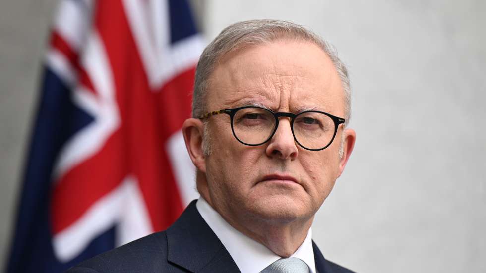 epa12322792 Australian Prime Minister Anthony Albanese speaks to the media during a press conference at Parliament House in Canberra, Australia, 26 August 2025. Australia expelled Iran's ambasador to Australia and suspended activities at the Australian embassy in Tehran after the Australian Security Intelligence Organisation (ASIO) concluded that Iran was behind at least two anti-semetic attacks perpetrated on Australian soil.  EPA/LUKAS COCH AUSTRALIA AND NEW ZEALAND OUT