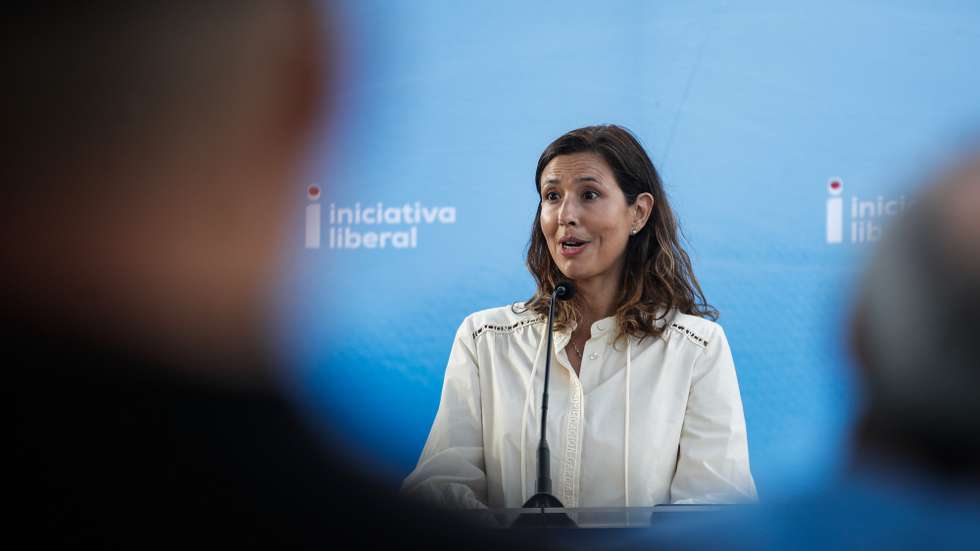 Mariana Leitão, presidente da Iniciativa Liberal, discursa durante a apresentação dos candidatos do partido aos órgãos autárquicos de Porto de Mós, 31 de agosto de 2025. PAULO CUNHA/LUSA