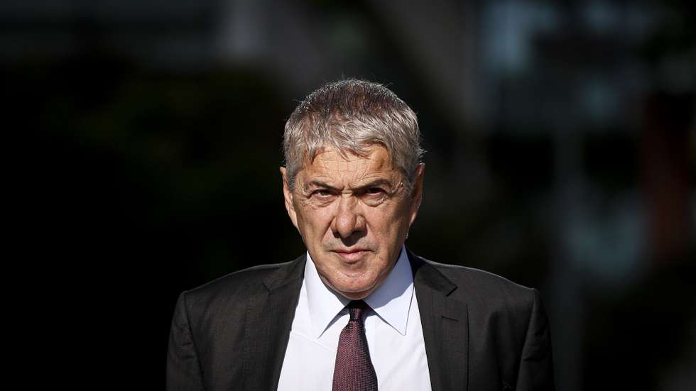 epa12351009 Former Portuguese Prime Minister Jose Socrates, the main defendant in the Operation Marques corruption case, arrives at the Lisbon Central Criminal Court in Lisbon, Portugal, 04 September 2025. Socrates and 20 other suspects in Operation Marques are set to stand trial, more than a decade after the case accusing the former prime minister of corruption came to light.  EPA/FILIPE AMORIM