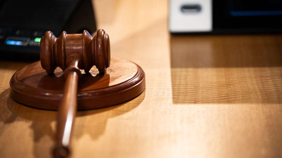 epa12052973 A gavel is seen at the start of the plenary session of the Development Committee during the 2025 IMF and World Bank Spring Meetings at the World Bank headquarters in Washington, DC, USA 24 April 2025. The 2025 IMF and World Bank Spring Meetings run 22-26 April in Washington, DC.  EPA/MAANSI SRIVASTAVA