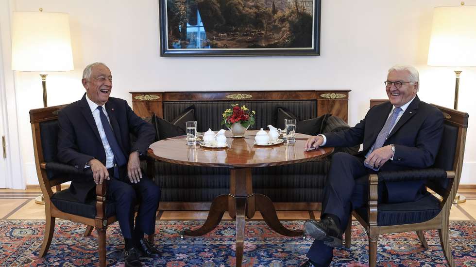 O Presidente da República, Marcelo Rebelo de Sousa (E), e o Presidente da Alemanha, Frank-Walker Steinmeier (D), participam numa reunião no Palácio Bellevue, no âmbito da visita oficial à Alemanha, em Berlim, Alemanha, 12 de setembro de 2025. PAULO NOVAIS/LUSA