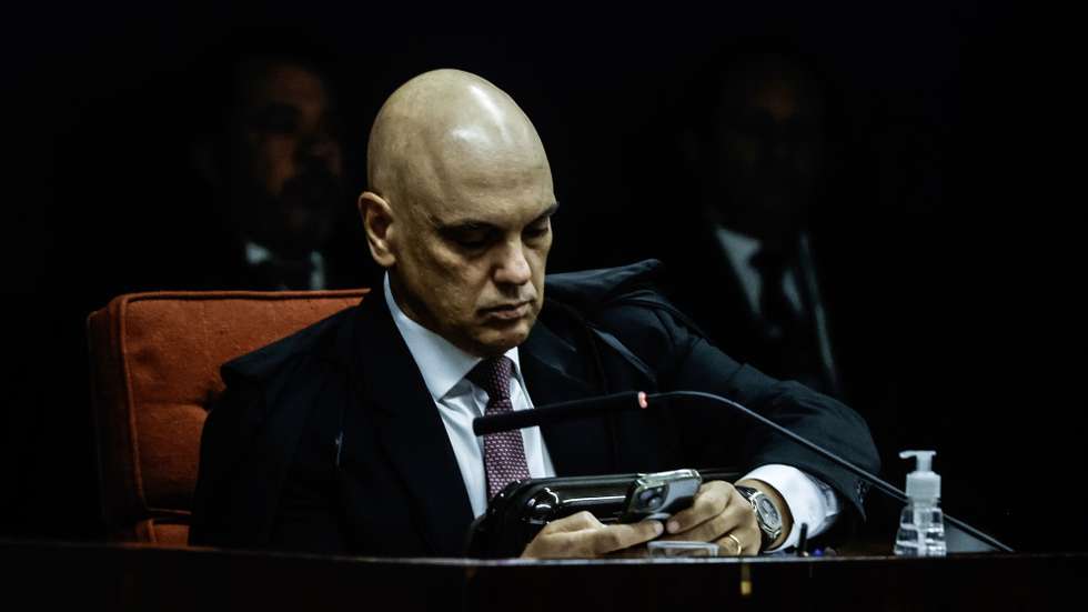 epa12369995 Brazilian Supreme Court Justice Alexandre de Moraes takes part during the trial for the attempted coup by former Brazilian President Jair Bolsonaro and seven other defendants at the Federal Supreme Court in Brasilia, Brazil, 11 September 2025.  EPA/ANTONIO LACERDA