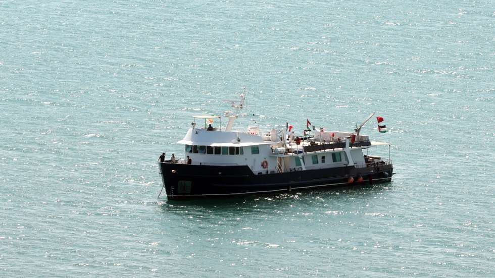 epa12369464 The Global Sumud Flotilla (GSF) sets sail for Bizerte Port after announcing its departure from Sidi Bou Said, northern Tunisia, 11 September 2025. The Gaza-bound GSF flotilla is an international maritime initiative that began sailing in August 2025, aiming to break the Israeli blockade and deliver vital aid to the Gaza Strip.  EPA/MOHAMED MESSARA