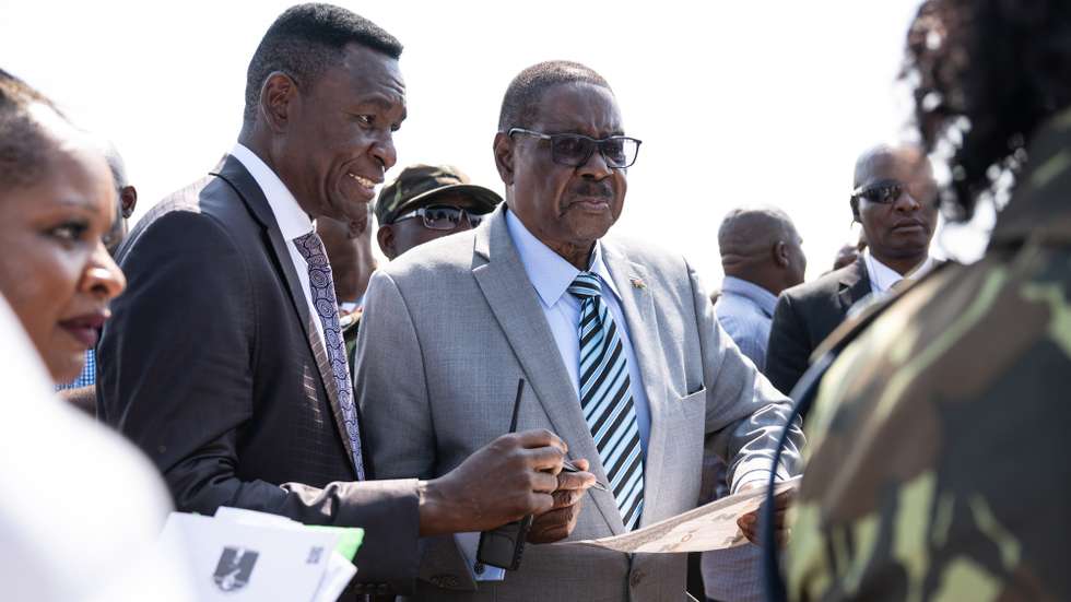epa12382891 Democratic Progressive Party (DPP) presidential candidate and former president, Peter Mutharika (C) prepares to vote at Goliati Primary School polling centre, in Thyolo, Malawi, 16 September 2025. Malawian voters are heading to the polls on 16 September, to elect a new president from a field of 17 candidates, as well as members of parliament and local councillors.  EPA/STRINGER