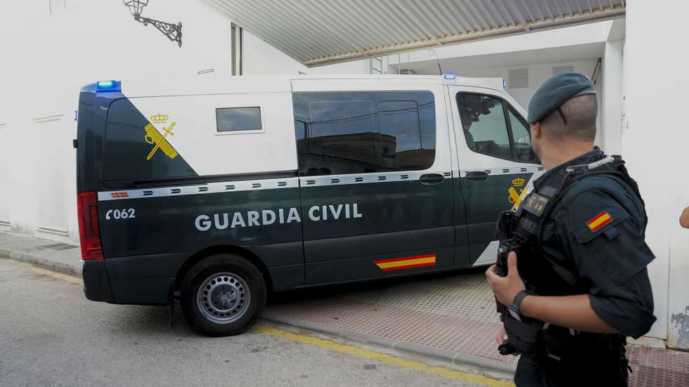 epa11615134 The Guardia Civil's van transporting Karim El Baqqali, the alleged perpetrator of the murder of two Civil Guards by ramming his boat into that of the agents, arrives at the headquarters of the Barbate courts in Cadiz province, southern Spain, 20 September 2024. Karim El Baqqali was transported from the Civil Guard Command from Cadiz city, where he has remained since his arrest. El Baqqali, accused of being the pilot of the drug boat that killed two Civil Guard agents in the port of Barbate on 09 February, was brought to justice on 20 September. On 09 February 2024 a gang of drug traffickers allegedly murdered two Guardia Civil officers and seriously injured two others in the port of Barbate (Cadiz). According to video footage, the drug traffickersâ€™ speedboat attacked the Guardia Civil's inflatable patrol vessel by ramming it.  EPA/Roman Rios