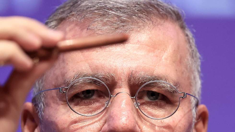 Henrique Gouveia e Melo, candidato às eleições presidenciais, participa no 3.º Fórum Profissional Liberal a decorrer no Porto, 26 de Setembro de 2025. JOSÉ COELHO/LUSA