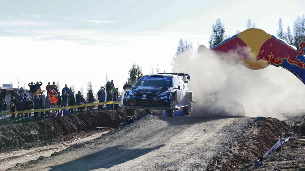 epa12377645 Finland's Kalle Rovanpera and Jonne Halttunen from Toyota Gazoo Racing's team compete during the World Rally Championship in Concepcion, Chile, 14 September 2025.  EPA/IGNACION VASQUEZ