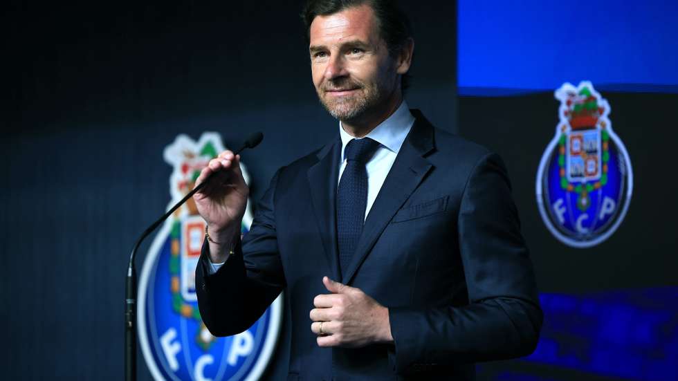 President of FC Porto Andre Villas Boas speaks during the Francesco Farioli ( not pictured) presentation as the new FC Porto main coach during a press conference at the club´s stadium in Porto, Portugal, 07 July 2025. ESTELA SILVA/LUSA