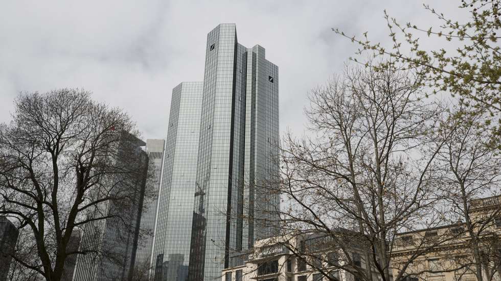 epa06656626 An exterior view of the headquarters of the 'Deutsche Bank' in Frankfurt Main, Germany, 09 April 2018. Christian Sewing (unseen) was chosen to be the new Deutsche Bank CEO, replacing John Cryan, at a management meeting late 08 April. Sewing started at Deutsche Bank in 1989 and was stationed in Frankfurt, Singapore Toronto, Tokyo and London. Sewing worked at the bank from 2010 to 2012 as Chief Credit Officer, and from 2012 to 2013 as Deputy Chief Risk Officer.  EPA/ARMANDO BABANI