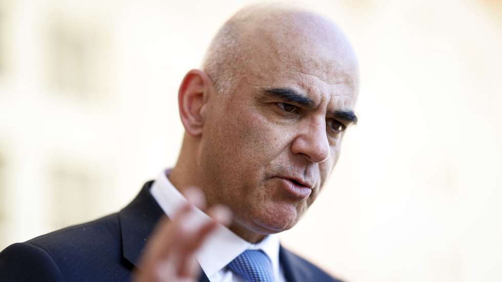 O secretário-geral do Conselho da Europa, Alain Berset, durante a entrevista à Agência Lusa em Lisboa, 29 de outubro de 2025. (ACOMPANHA TEXTO DA LUSA DE 01-11-2025) FILIPE AMORIM/LUSA