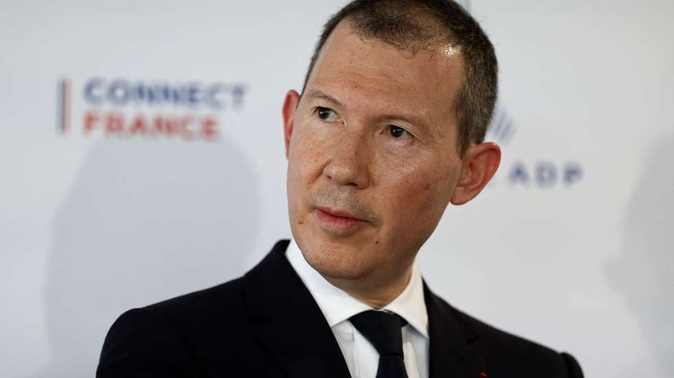 epa12187669 Benjamin Smith, Chief Executive Officer of Air France-KLM, attends the signing of an agreement between Air France-KLM and ADP Group at the 55th International Paris Airshow at Le Bourget Airport near Paris, France, 20 June 2025. The Paris Air Show, one of the largest trade fairs of the aerospace industry and air shows in the world, runs from 16 to 22 June.  EPA/BENOIT TESSIER / POOL  MAXPPP OUT