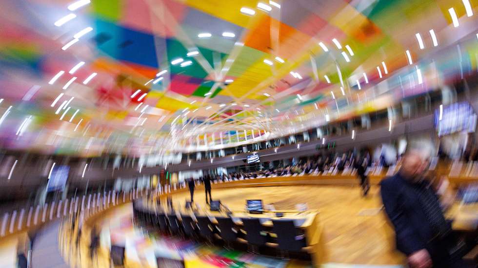 epaselect epa12525361 An interior view taken with a slow shutter zoom shows the Economic and Financial Affairs Council (Budget) meeting in Brussels, Belgium, 14 November 2025. EU Budget Ministers convened in Brussels to prepare for the same-day's Conciliation Committee meeting, aiming to finalize the agreement with the European Parliament on the EU's 2026 annual budget.  EPA/OLIVIER MATTHYS