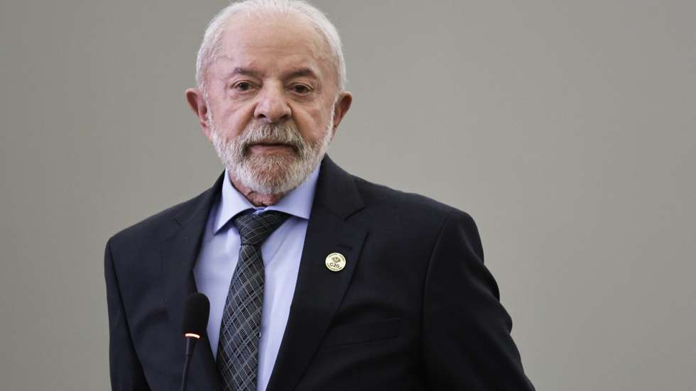 epa12544056 Brazil's President Luiz Inacio Lula da Silva addresses  the media at a press conference at the Group of Twenty (G20) Leaders' Summit in Johannesburg, South Africa, 23 November 2025. World leaders gathered in South Africa, the host of this year's G20 Leaders' Summit on 22 and 23 November 2025, to discuss the global economy, development and financing.  EPA/KIM LUDBROOK