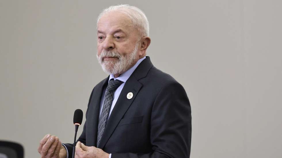 epa12544059 Brazil's President Luiz Inacio Lula da Silva addresses  the media at a press conference at the Group of Twenty (G20) Leaders' Summit in Johannesburg, South Africa, 23 November 2025. World leaders gathered in South Africa, the host of this year's G20 Leaders' Summit on 22 and 23 November 2025, to discuss the global economy, development and financing.  EPA/KIM LUDBROOK