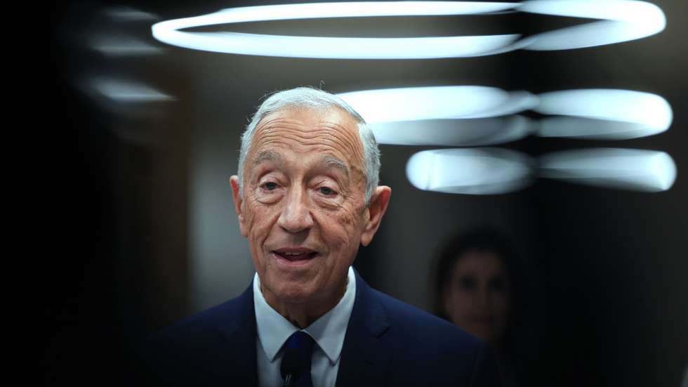 O Presidente da República, Marcelo Rebelo de Sousa, fala à comunicação social depois de ter tido alta no Hospital de São João, no Porto, 3 de dezembro de 2025. O Presidente da República, Marcelo Rebelo de Sousa, foi operado de urgência na segunda-feira a uma hérnia encarcerada. ESTELA SILVA/LUSA