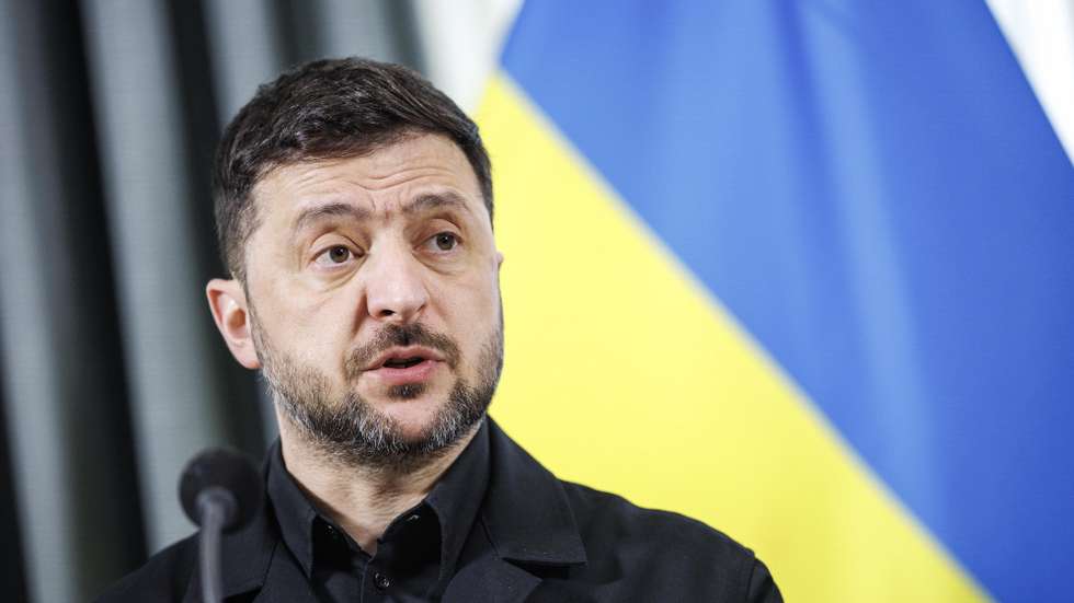 epa12596189 Ukrainian President Volodymyr Zelensky speaks during a joint press conference with Dutch Prime Minister Dick Schoof after a delegation lunch at the Catshuis residence in The Hague, Netherlands, 16 December 2025. Zelensky is in The Hague for a conference discussing compensation for Ukraine for the consequences of Russian aggression.  EPA/REMKO DE WAAL
