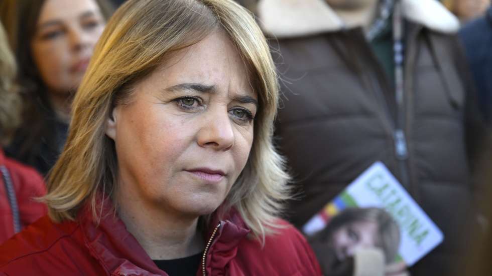 A candidata às Eleições à Presidência da República de 2026, Catarina Martins, visita a feira municipal de Santo Tirso, 22 de dezembro de 2025. FERNANDO VELUDO/LUSA