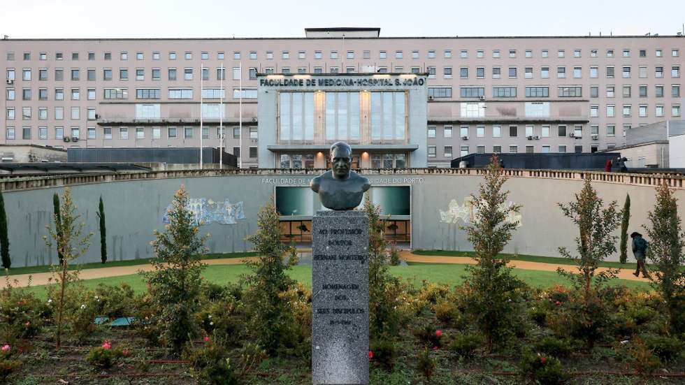 Hospital de São João, no Porto, 3 de dezembro de 2025. O Presidente da República, Marcelo Rebelo de Sousa, foi operado de urgência na segunda-feira a uma hérnia encarcerada. ESTELA SILVA/LUSA