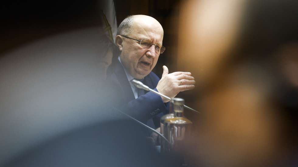 O comissário europeu responsável pela pasta da Defesa e do Espaço, Andrius Kubilius, intervém durante a sua audição na Comissão de Defesa Nacional, na Assembleia da República, em Lisboa, 08 de janeiro de 2026. ANTÓNIO PEDRO SANTOS/LUSA