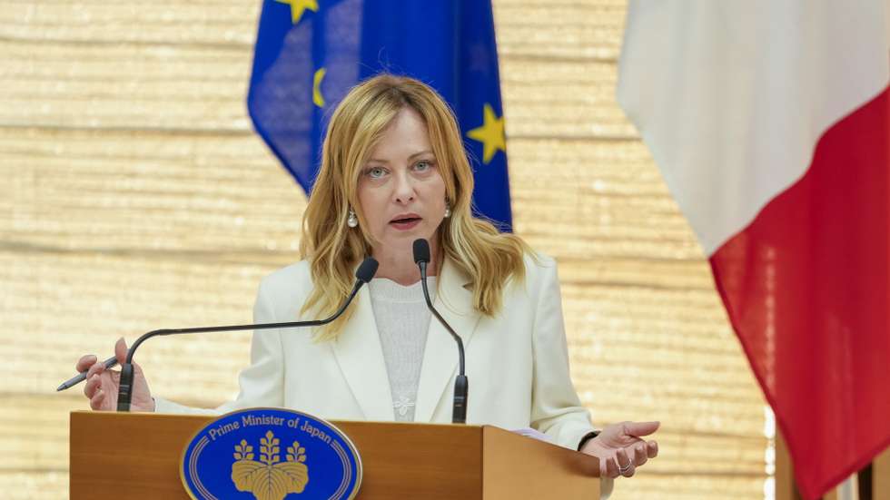 epa12652636 Italy's Prime Minister Giorgia Meloni attends a joint news conference at the prime minister Sanae Takaichi's official residence in Tokyo, Japan, 16 January 2026.  EPA/TORU HANAI / POOL