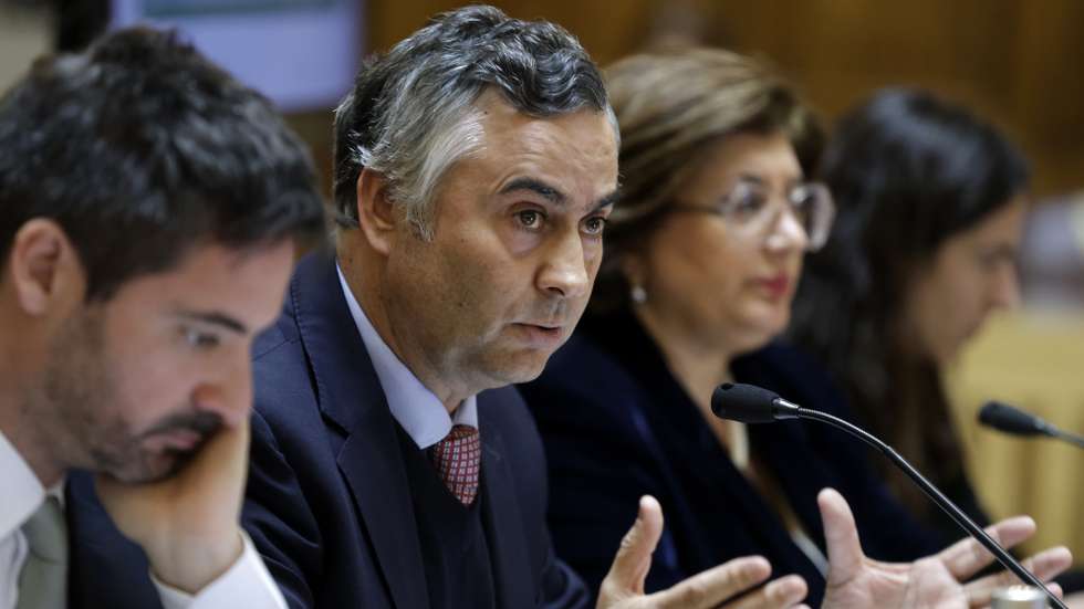 O ministro da Educação, Ciência e Inovação, Fernando Alexandre, intervém durante a sua audição na Comissão de Educação e Ciência, na Assembleia da República, em Lisboa, 20 de janeiro de 2026. MARCOS BORGA/LUSA