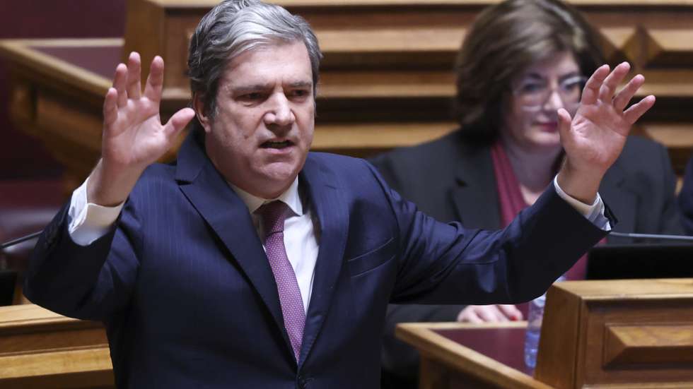 O deputado e líder parlamentar do CDS-PP, Paulo Núncio, intervém na sessão plenária com a presença do Primeiro-Ministro, na Assembleia da República, em Lisboa, 21 de janeiro de 2026. ANTÓNIO COTRIM/LUSA