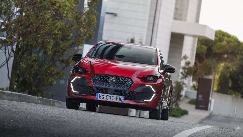 Os Renault Clio e  Megane foram considerados ilegais na Alemanha e o tribunal impediu a sua comercialização, ordenando que fossem retomados e destruídos