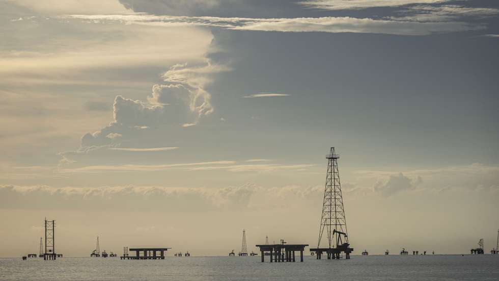 epa12702216 Offshore oil rigs in Cabimas, Venezuela, 31 January 2026 (issued 03 February 2026). Under the leadership of Chavismo leader Delcy Rodriguez, who took office as acting president after then-President Nicolas Maduro was captured by the US following military strikes on the oil-rich country a month ago, Venezuela has decided to relinquish state control over its oil industry and open the doors to private and foreign capital by substantially reforming the Organic Law on Hydrocarbons, a measure that analysts interpret as dismantling the legacy of the late President Hugo Chavez.  EPA/HENRY CHIRINOS