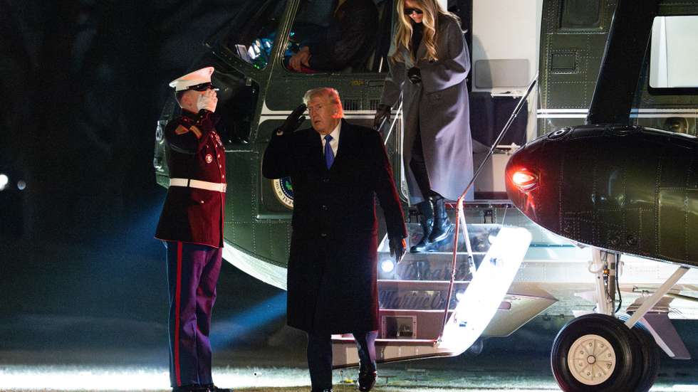 epa12748559 US President Donald Trump (C) and first lady Melania Trump (R) disembark Marine One as they arrive on the South Lawn of the White House after arriving on Marine One in Washington, DC, USA, 16 February 2026. Trump said Vice President JD Vance and Secretary of State Marco Rubio are both 'fantastic,' but fell short of saying if he would support either one of them to lead the Republican presidential ticket in the 2028 election.  EPA/Aaron Schwartz / POOL