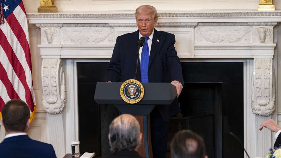 epa12762203 US President Donald Trump speaks during a Governors Working Breakfast in the State Dining Room of the White House in Washington, DC, USA, 20 February 2026. The traditionally bipartisan annual meeting between the President and governors has been highlighted by Trump’s comments about certain Democratic governors and The National Governors Association’s (NGA) announcement it would no longer facilitate the meeting amid the conflict.  EPA/BONNIE CASH / POOL