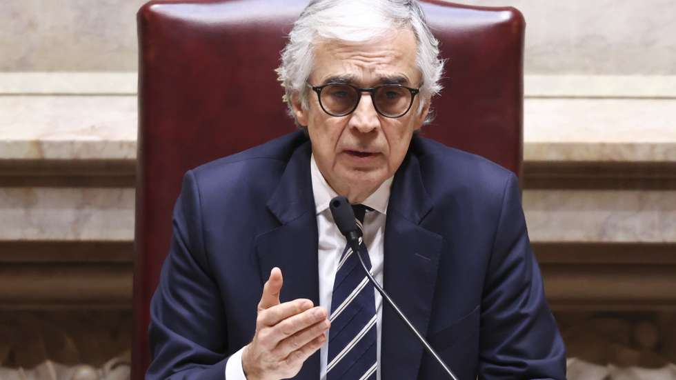 O presidente da Assembleia da República, José Pedro Aguiar-Branco, intervém na sessão plenária com a presença do primeiro-ministro, Luís Montenegro (ausente da fotografia), na Assembleia da República, em Lisboa, 19 de fevereiro de 2026. ANTÓNIO COTRIM/LUSA