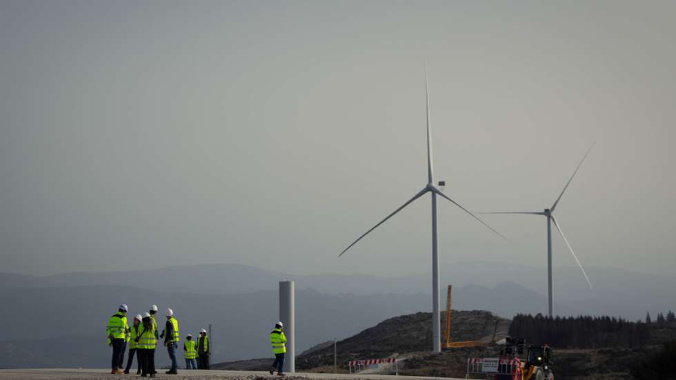 Obra da construção do Parque Eólico do Tâmega, em Salto, Montalegre, 04 de março de 2026. O Parque Eólico do Tâmega começa a produzir energia em junho, permitindo à Iberdrola combinar energia eólica e hídrica, num projeto considerado “pioneiro” e que funcionará em ligação com as barragens do Sistema Eletroprodutor do Tâmega. (ACOMPANHA TEXTO DA LUSA DO DIA 05 DE MARÇO DE 2026). PEDRO SARMENTO COSTA/LUSA