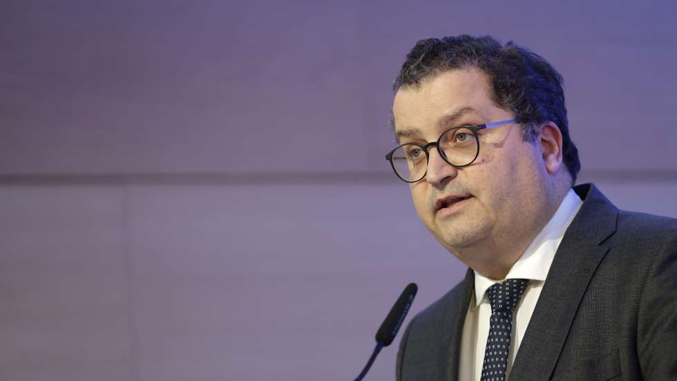 O ministro de Estado e das Finanças, Joaquim Miranda Sarmento, intervém no encerramento da conferência "Poupança com propósito: o seu futuro, o nosso progresso", promovida pela Autoridade de Supervisão de Seguros e Fundos de Pensões (ASF), no Centro Cultural de Belém, em Lisboa, 12 de janeiro de 2026. MARCOS BORGA/LUSA