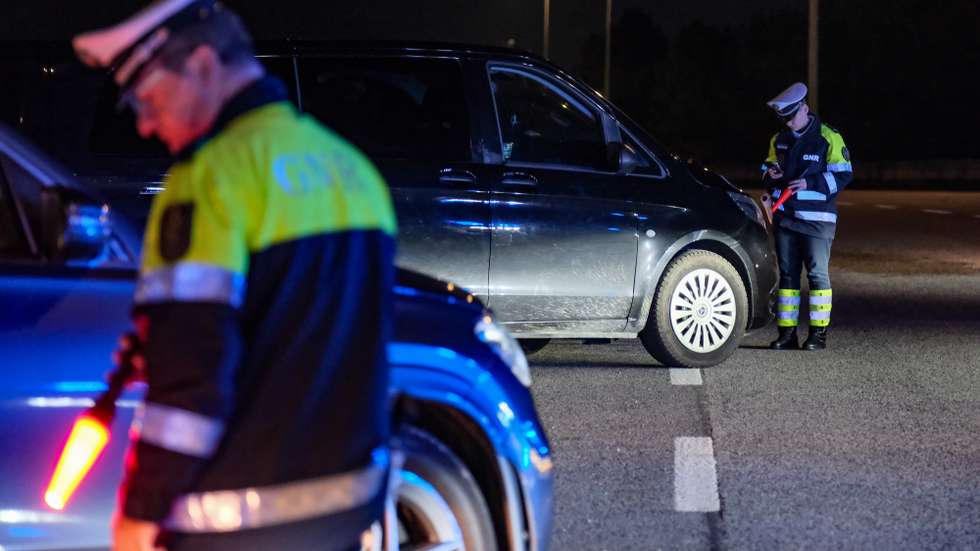 Ação de fiscalização da Unidade Nacional de Trânsito da GNR na A12 — Portagens de Pinhal Novo, sentido Norte/Sul. Pinhal Novo, 29 de dezembro de 2025. RUI MINDERICO/LUSA