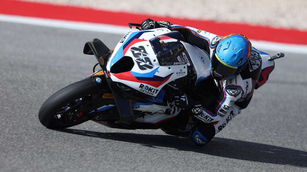 O piloto português Miguel Oliveira, ROKiT BMW Motorrad WorldSBK Team, em ação durante a sessão de treinos livres da tarde (FP2), onde fez o oitavo melhor tempo, Portimão, 27 de março de 2026. O Autódromo Internacional do Algarve recebe este fim de semana a segunda ronda do Mundial de Superbikes. NUNO VEIGA/LUSA