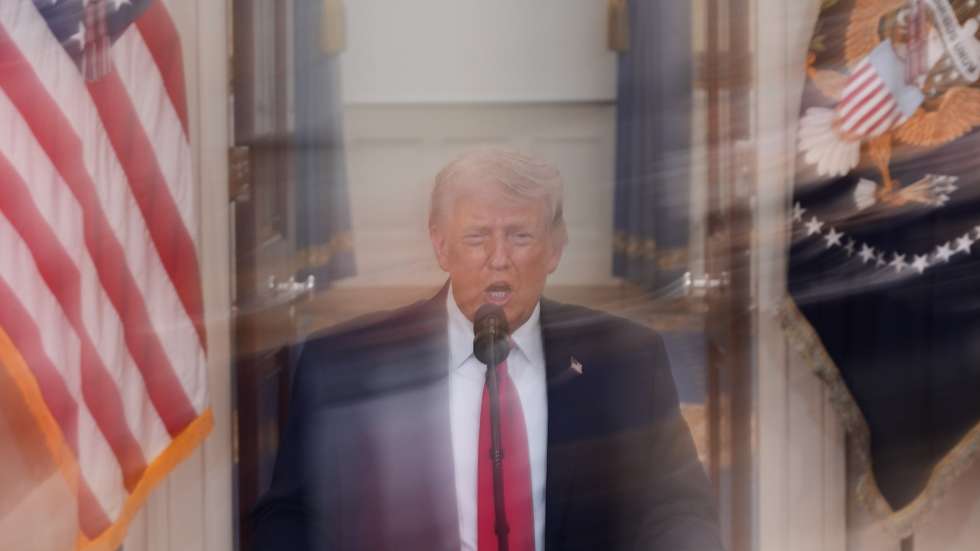 epa12865490 US President Donald J. Trump speaks about the Iran war from the Cross Hall of the White House in Washington, DC, USA, 01 April 2026.  EPA/ALEX BRANDON / POOL