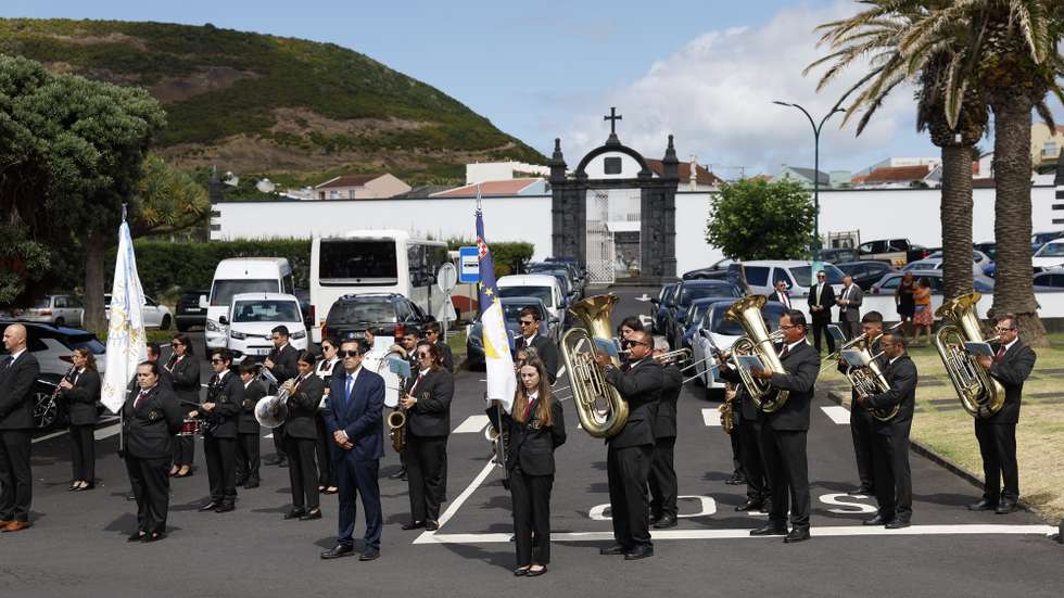Uma banda filarmónica atua na rua, Velas, 03 de agosto de 2025. NUNO VEIGA/LUSA