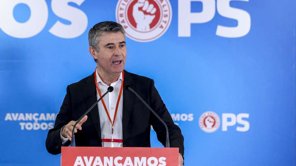 José Luís Carneiro reuniu pela primeira vez a Comissão Política Nacional do PS com a nova composição, na reorganização pós-Congresso.