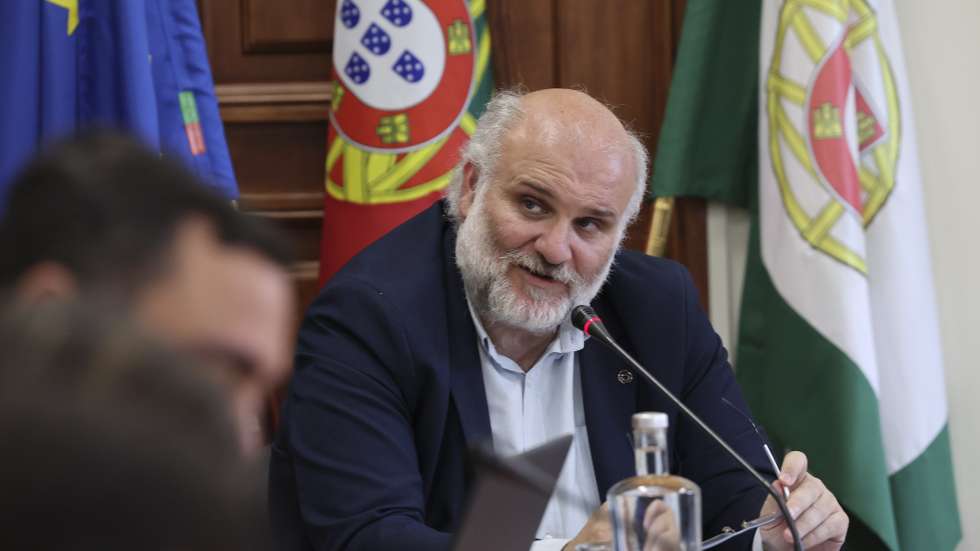 O presidente da estrutura de missão «Reconstrução da região Centro do País» Paulo Fernandes durante a audição na Comissão da Reforma do Estado e Poder Local, na Assembleia da República, Lisboa, 21 de abril de 2026. JOÃO RELVAS/LUSA