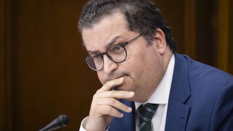 O ministro de Estado e das Finanças, Joaquim Miranda Sarmento, durante a sua audição na Comissão de Orçamento, Finanças e Administração Pública, na Assembleia da República, em Lisboa, 13 de maio de 2026.  JOSÉ SENA GOULÃO/LUSA